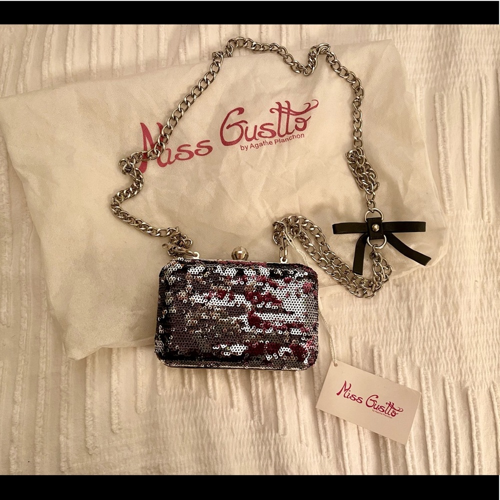 Mini sequined purse. Detachable silver chain. Black, silver, purple.